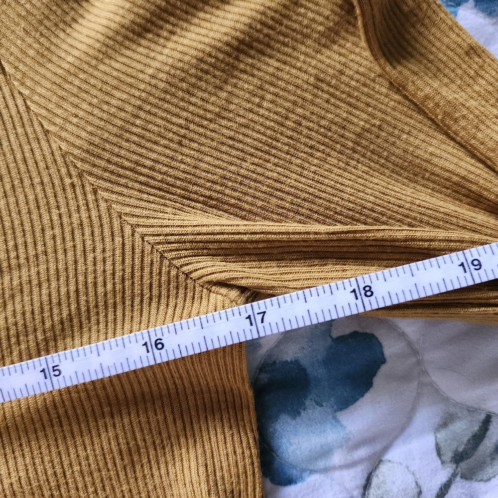 Old Navy soft-ribbed bell sleeve blouse - Picture 2 of 3